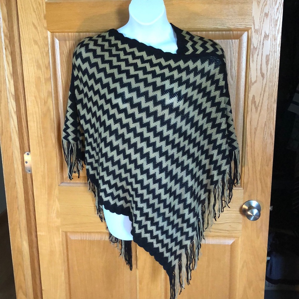 Poncho sweater
